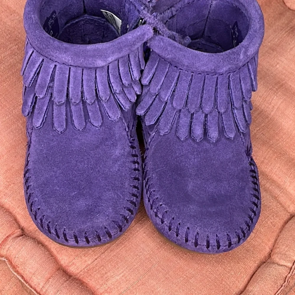Minnetonka suede waterproof purple bootie mid high toddler 4